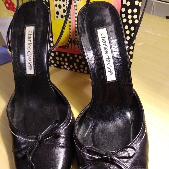Charles David Ladies Black Heels - Picture 2 of 8